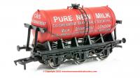 4F-031-037 Dapol 6 Wheel Milk Tanker - Co-op Milk Red livery